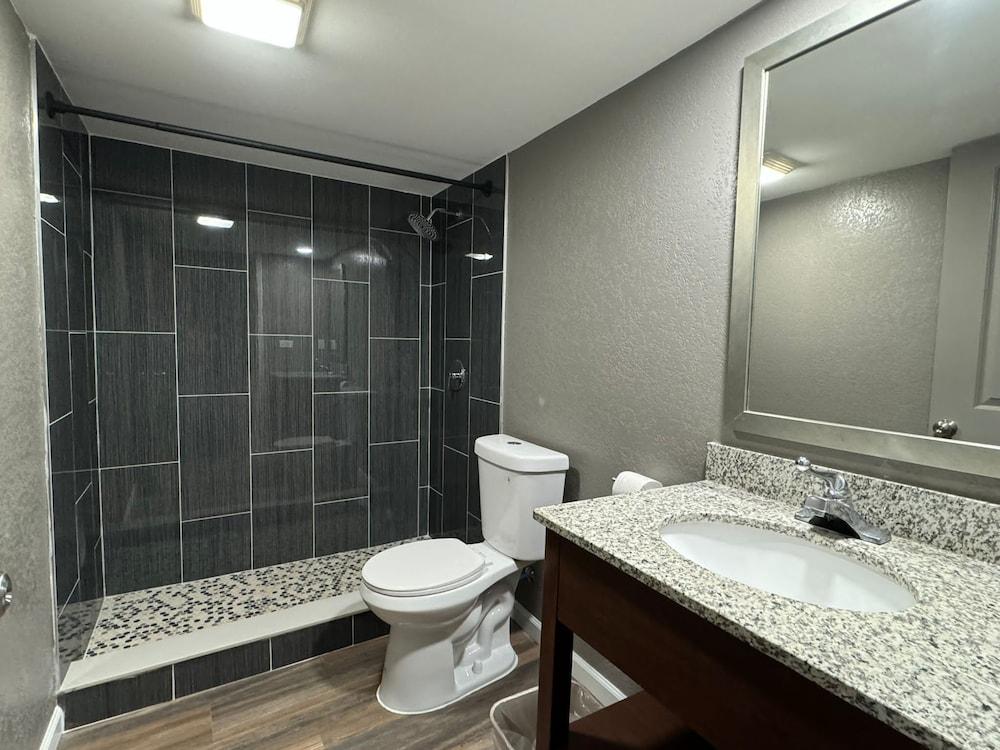 Residency Inn & Studios photo 12