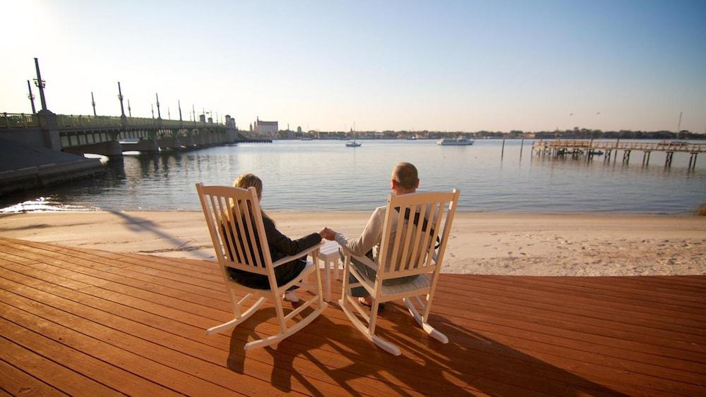 Edgewater Inn photo 36
