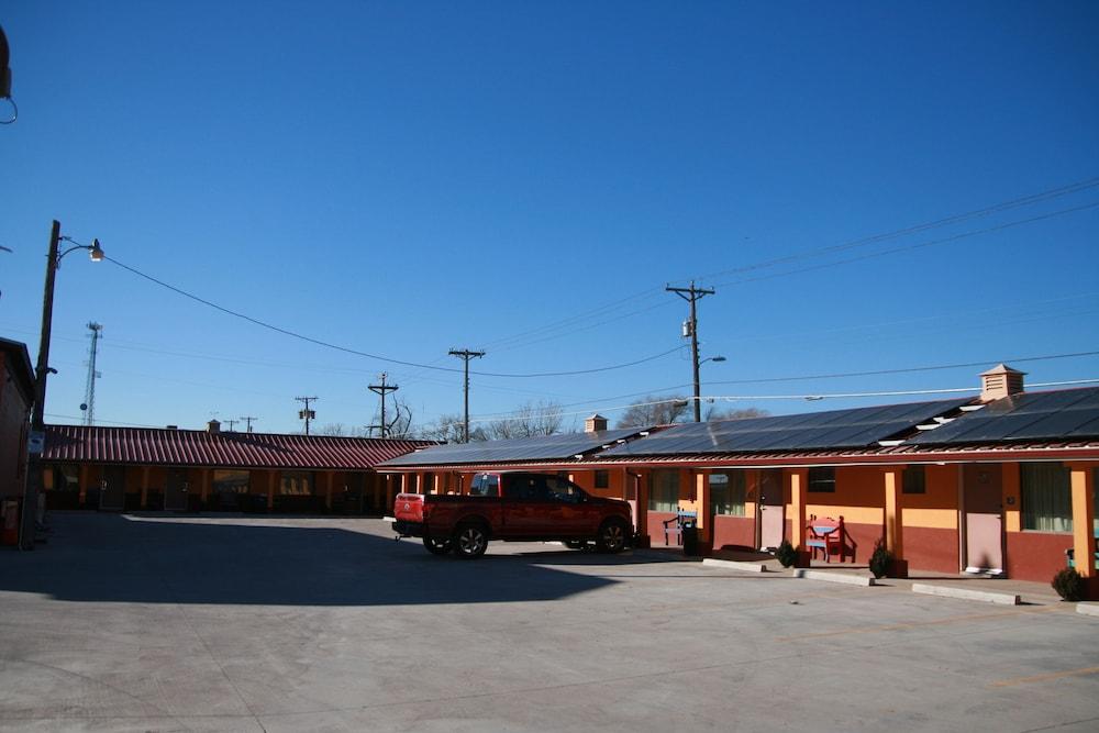 Budget Inn photo 20