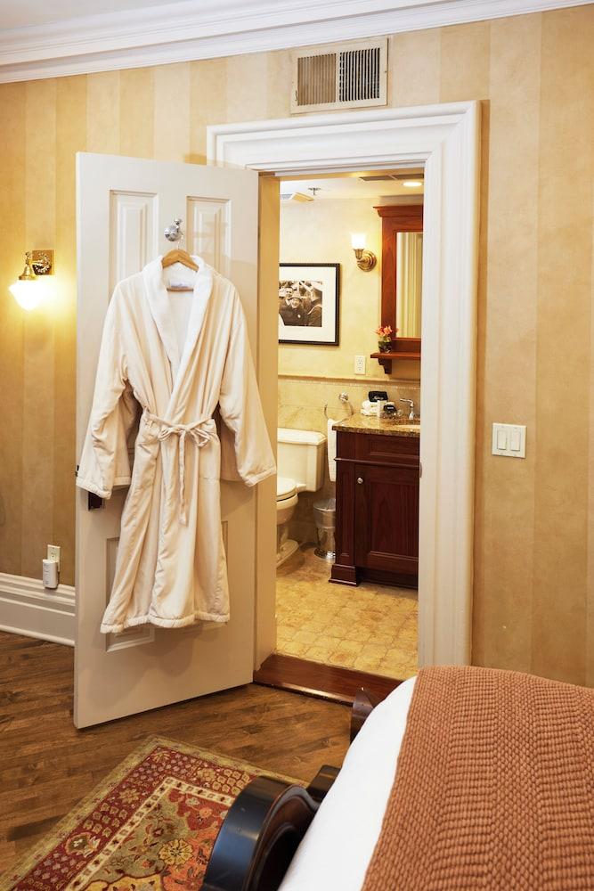 Mansion Hill Inn photo 8