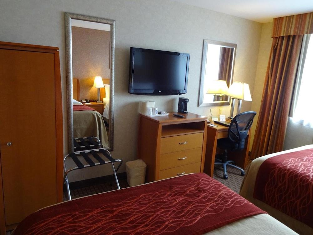 Bellerose Inn photo 16