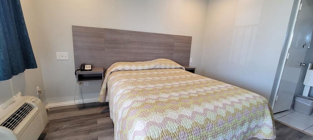 Maxim III Motel photo 9