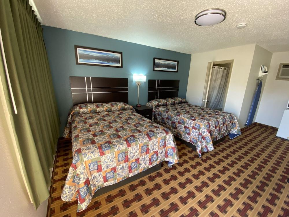 Lodge Inn photo 2