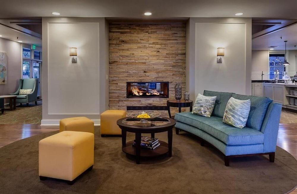 Poplar Inn and Suites photo 3