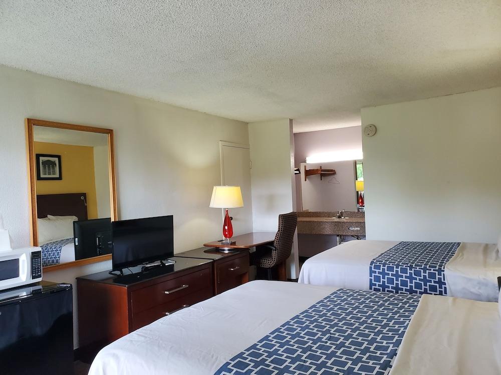 Econo Inn photo 27