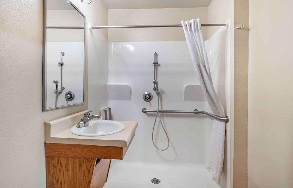 Extended Stay America Select Suites - Laredo photo 14