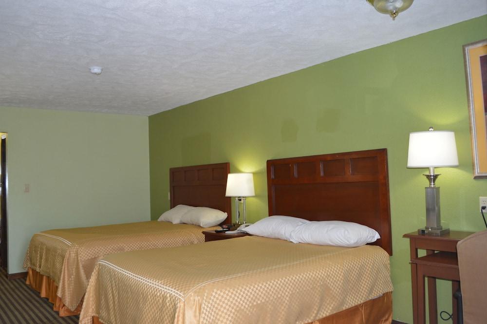 Americana Inn photo 24
