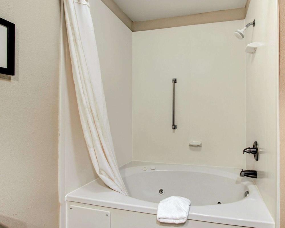 Comfort Inn Livingston photo 27