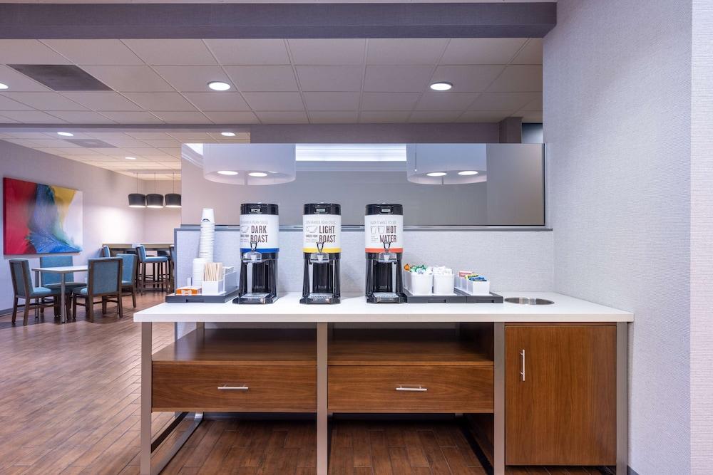 Hampton Inn St. Robert/Ft. Leonard Wood photo 15
