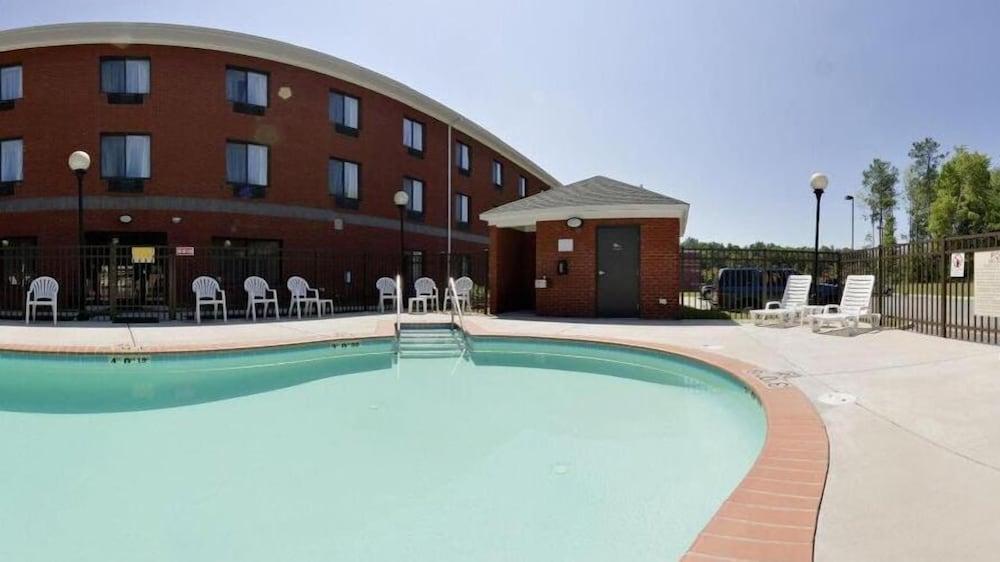 Holiday Inn Express Hotel & Suites Suffolk by IHG photo 18