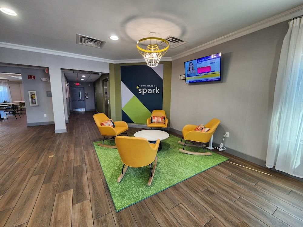 Spark by Hilton Rahway photo 4