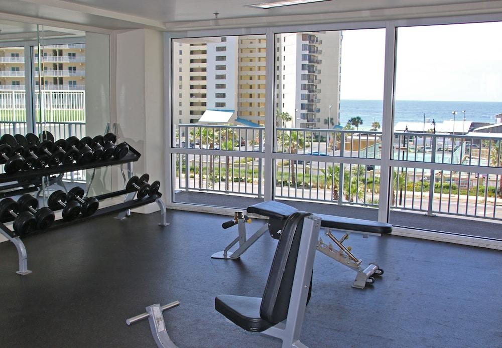 Laketown Wharf by Emerald View Resorts photo 32