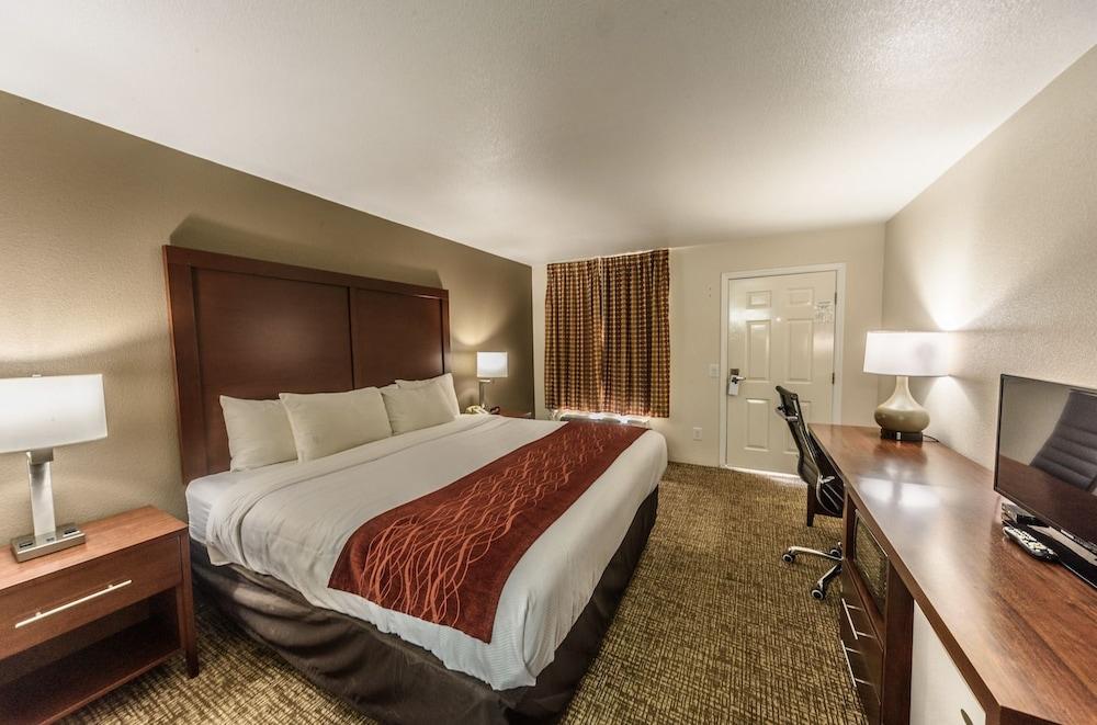 Richland Inn Lawrenceburg photo 16
