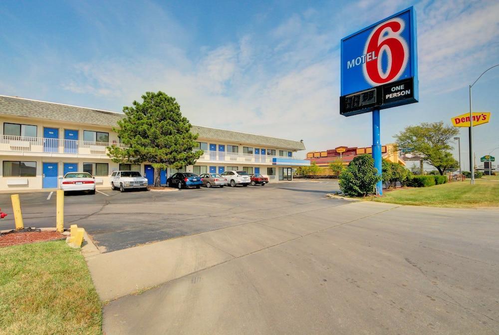 Motel 6 Wichita, KS photo 1