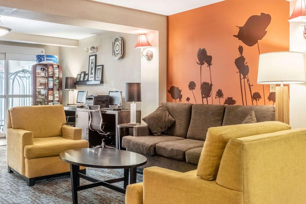 Sleep Inn & Suites Ronks - Lancaster Area photo 3
