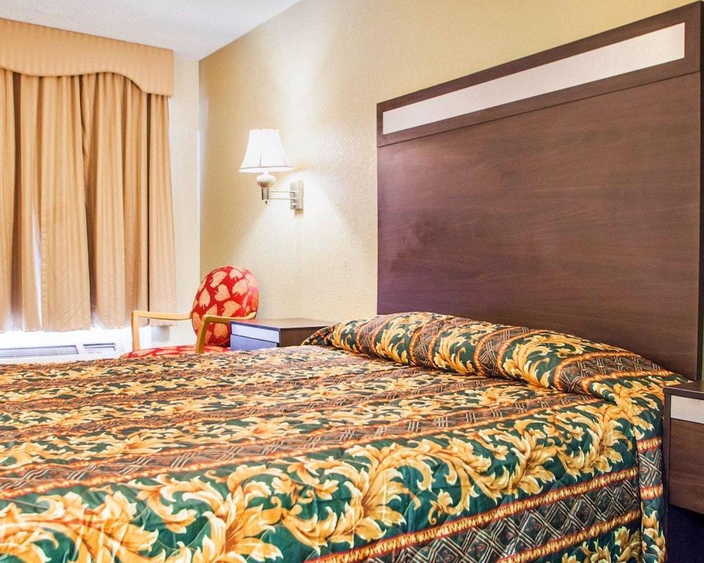 Rodeway Inn Mount Laurel Hwy 73 photo 15