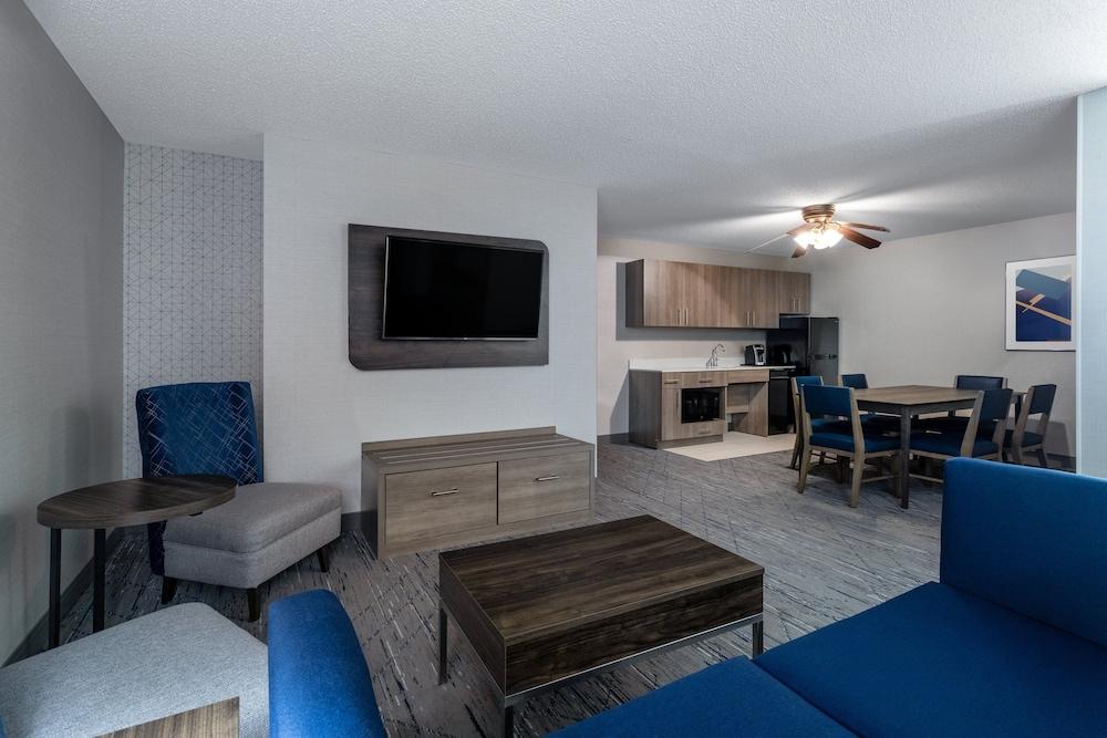 Holiday Inn Express & Suites Vadnais Heights by IHG photo 28