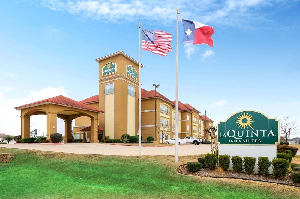 La Quinta Inn & Suites by Wyndham Longview North photo 1