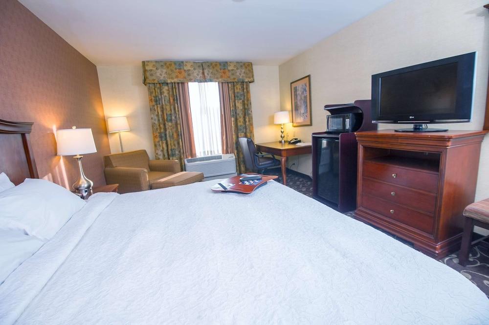 Hampton Inn Brattleboro photo 4