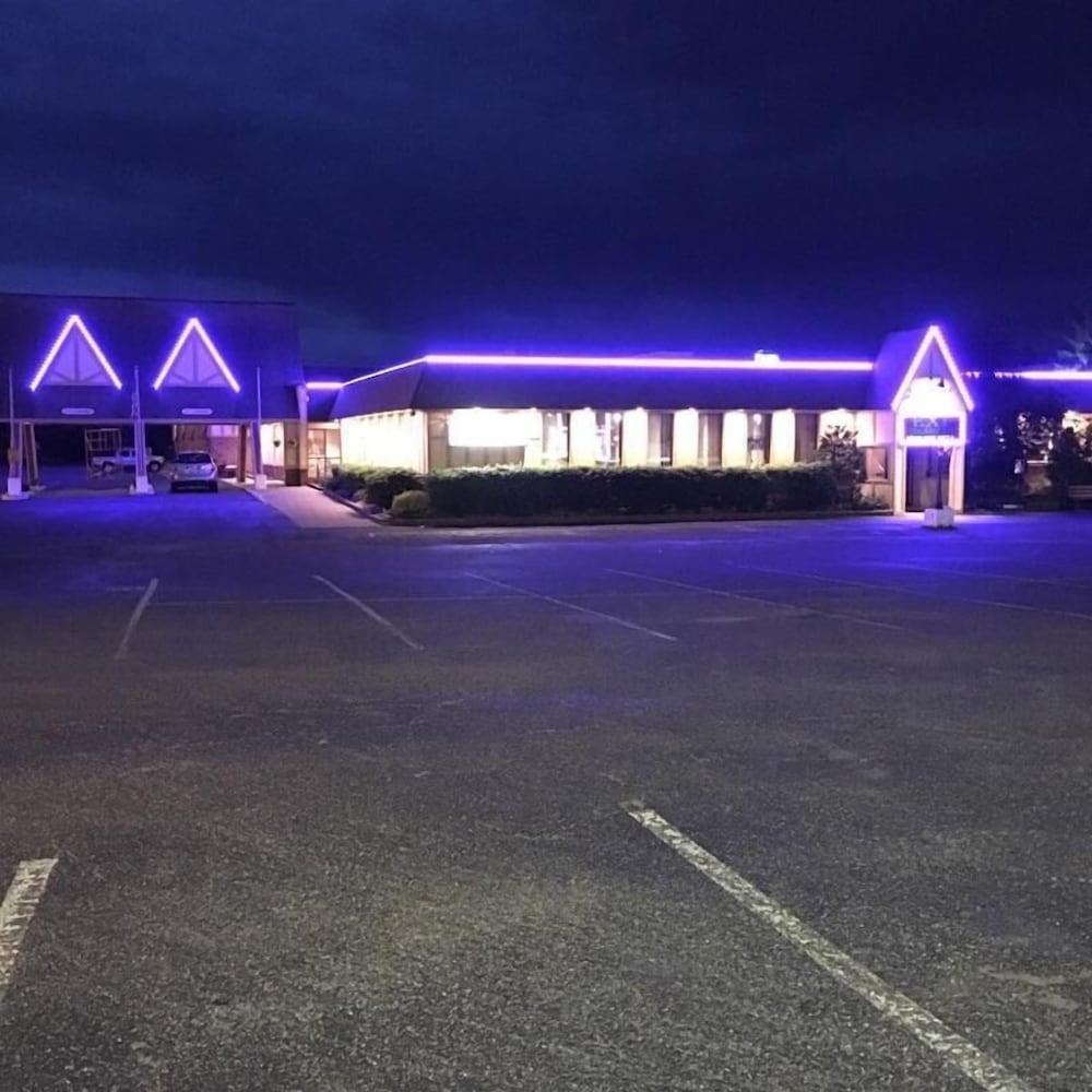 Travelodge by Wyndham Gaylord photo 6