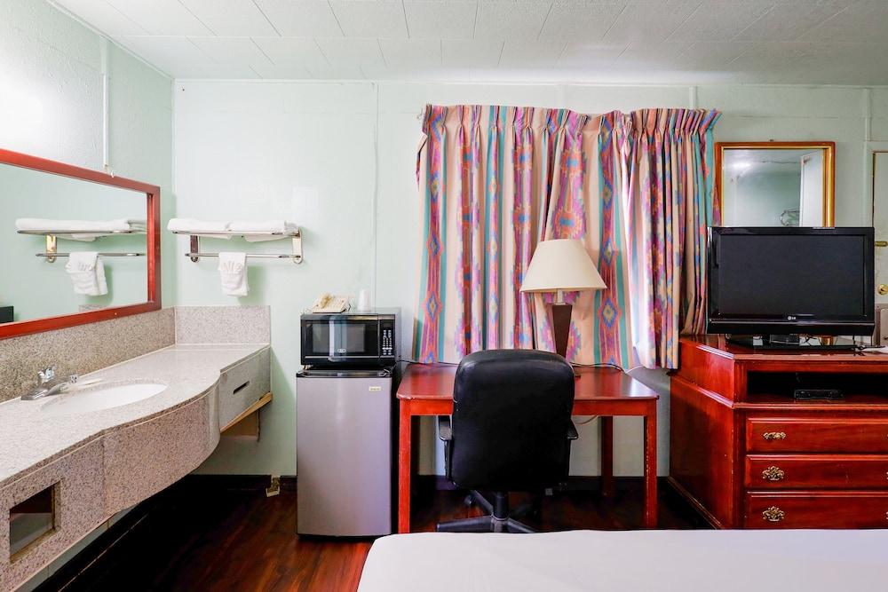 Route 66 Inn photo 11