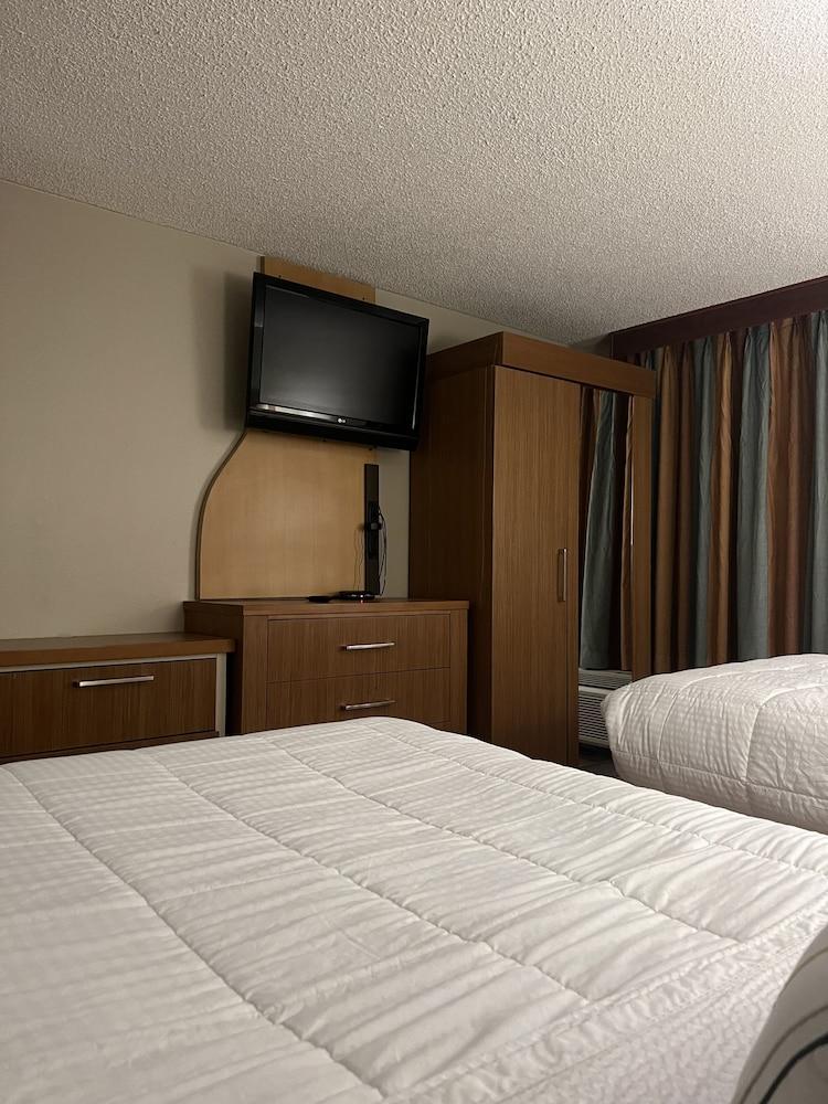 Baymont by Wyndham Odessa University Area photo 16