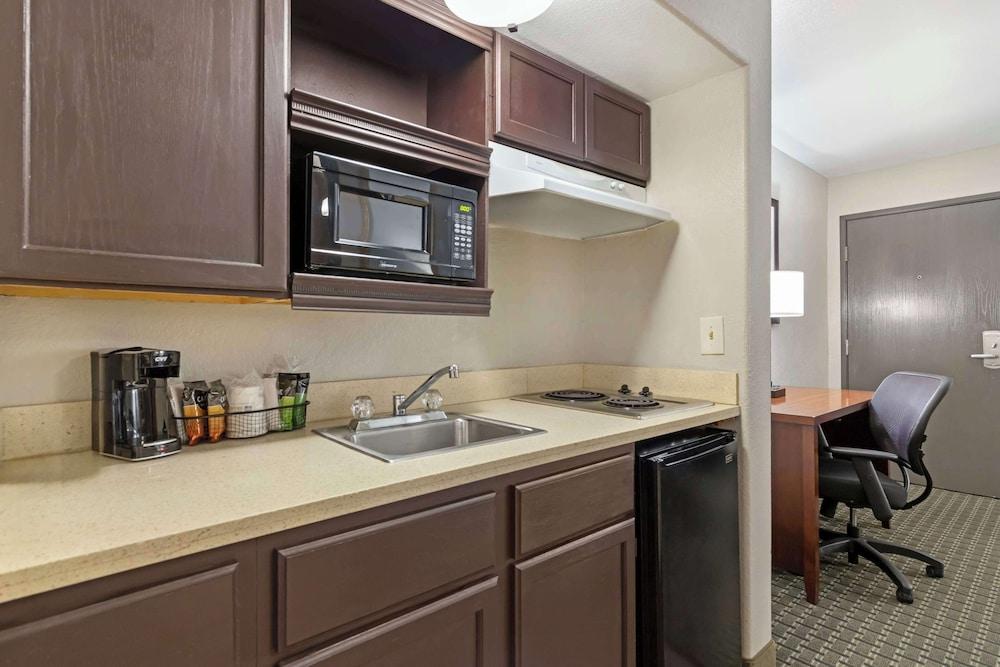 Best Western Northwest Corpus Christi Inn & Suites photo 12