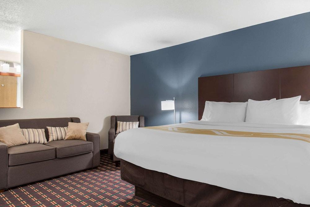 New Prague Inn & Suites photo 39