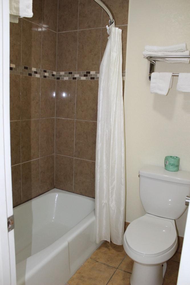 EverGreen Inn & RV photo 7