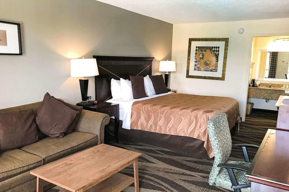 Quality Inn Windsor Mill - Baltimore photo 10