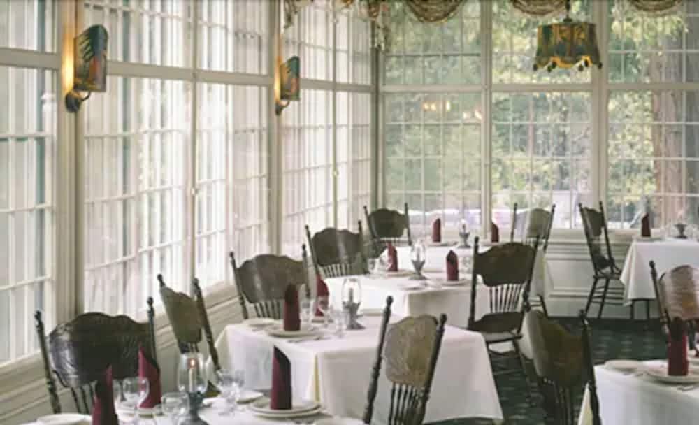 Wawona Hotel photo 9