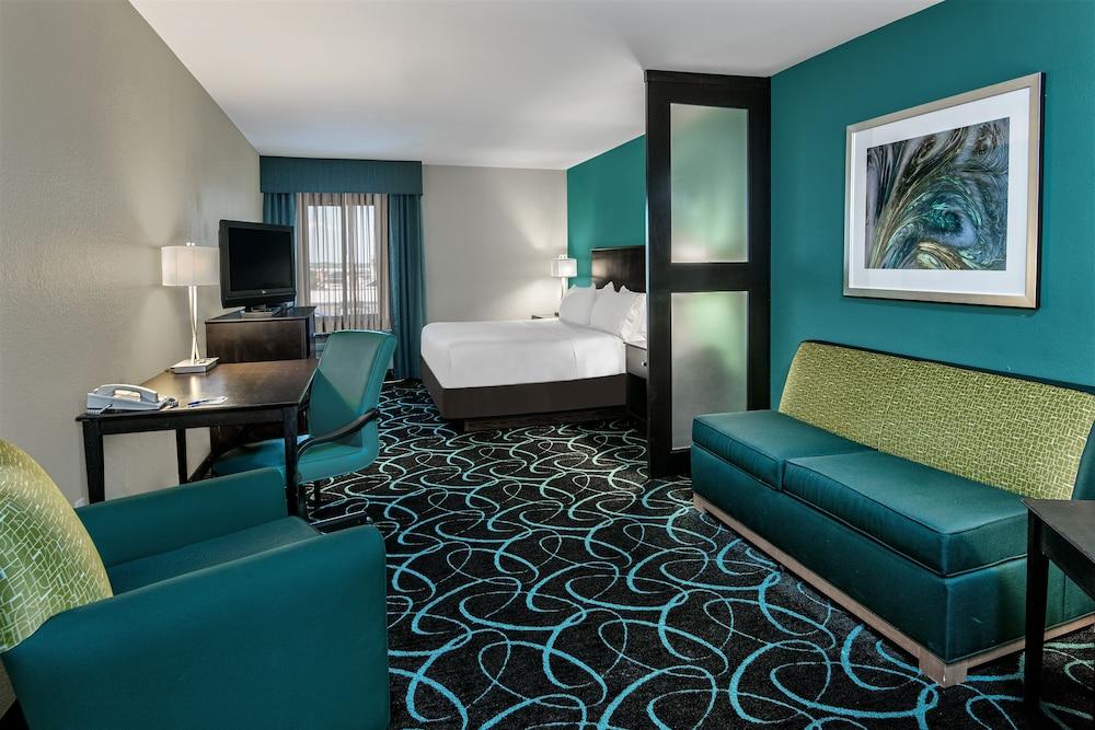 Holiday Inn Express Hotel & Suites Fort Worth Southwest I-20 by IHG photo 8