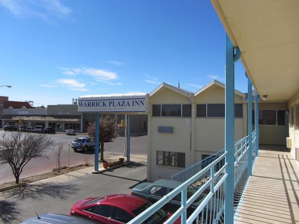 Warrick Plaza Inn photo 14