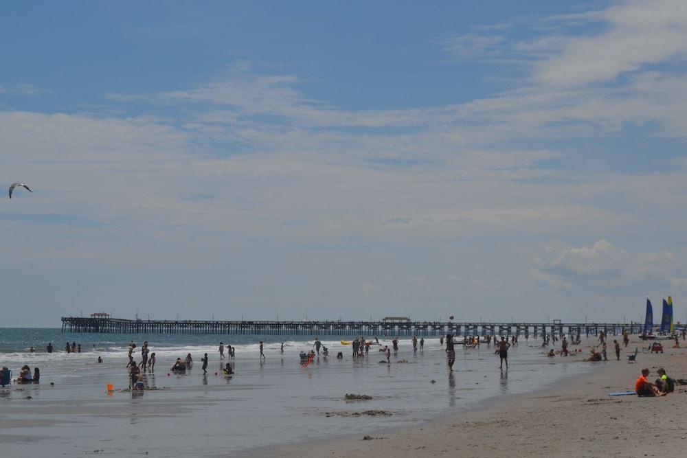 Sun N Sand Resort photo 48