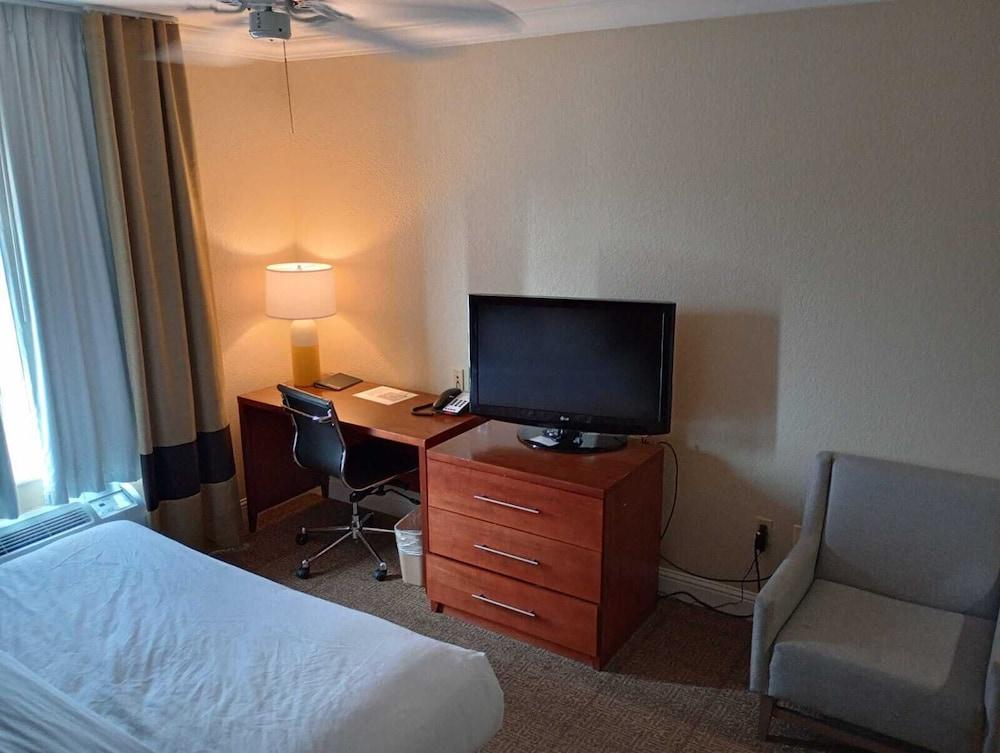 SAMIR Stay at NW Expressway photo 12