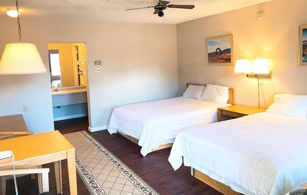 Appletree Inn photo 16