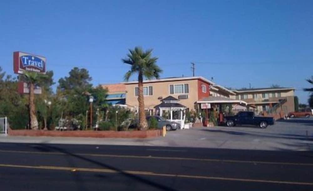 Travel Inn And Suites photo 1