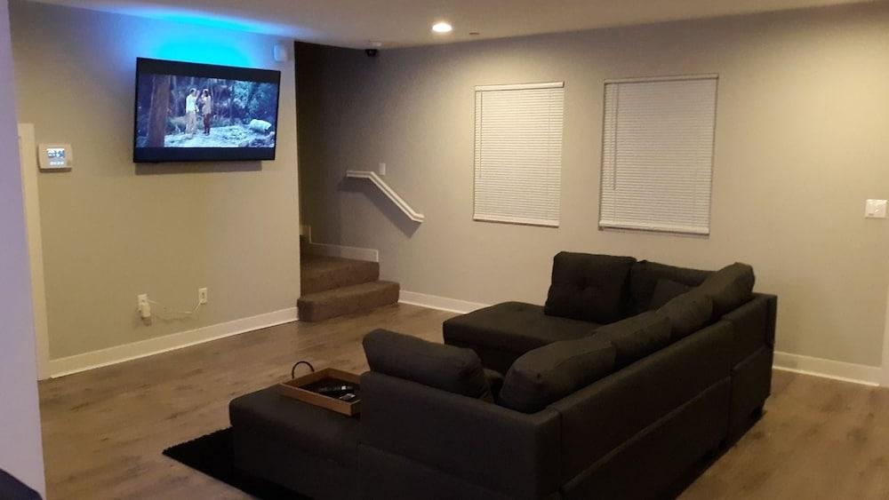 Luxury Stays - Hostel photo 38