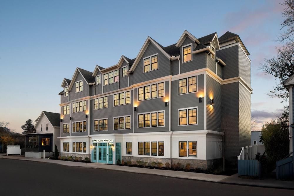 Island House Newport photo 1