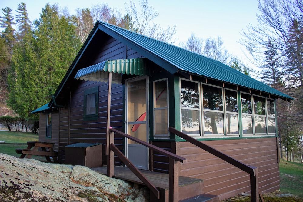 Paddler's Rest Lakeside Cabins and Hotel photo 38