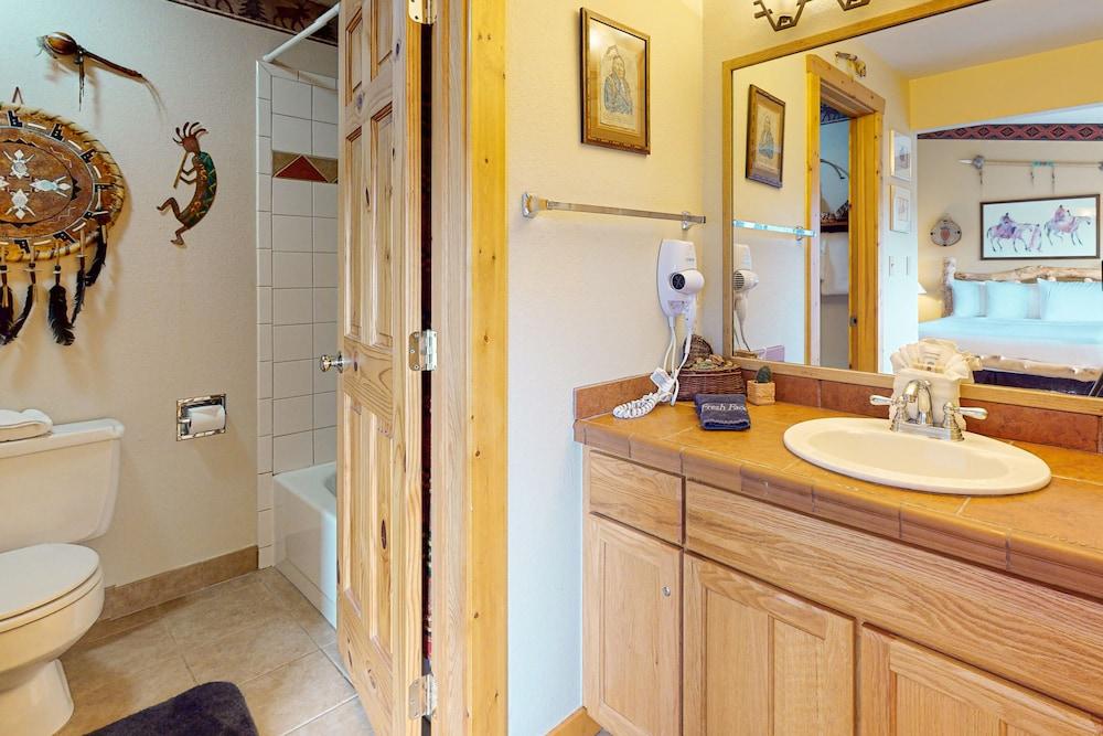 Pine Ridge Condominiums photo 36
