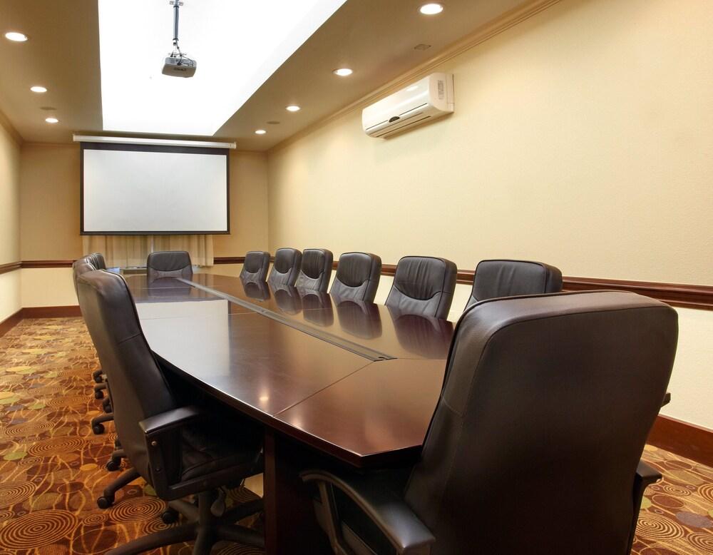 Holiday Inn Express & Suites Deer Park by IHG photo 30