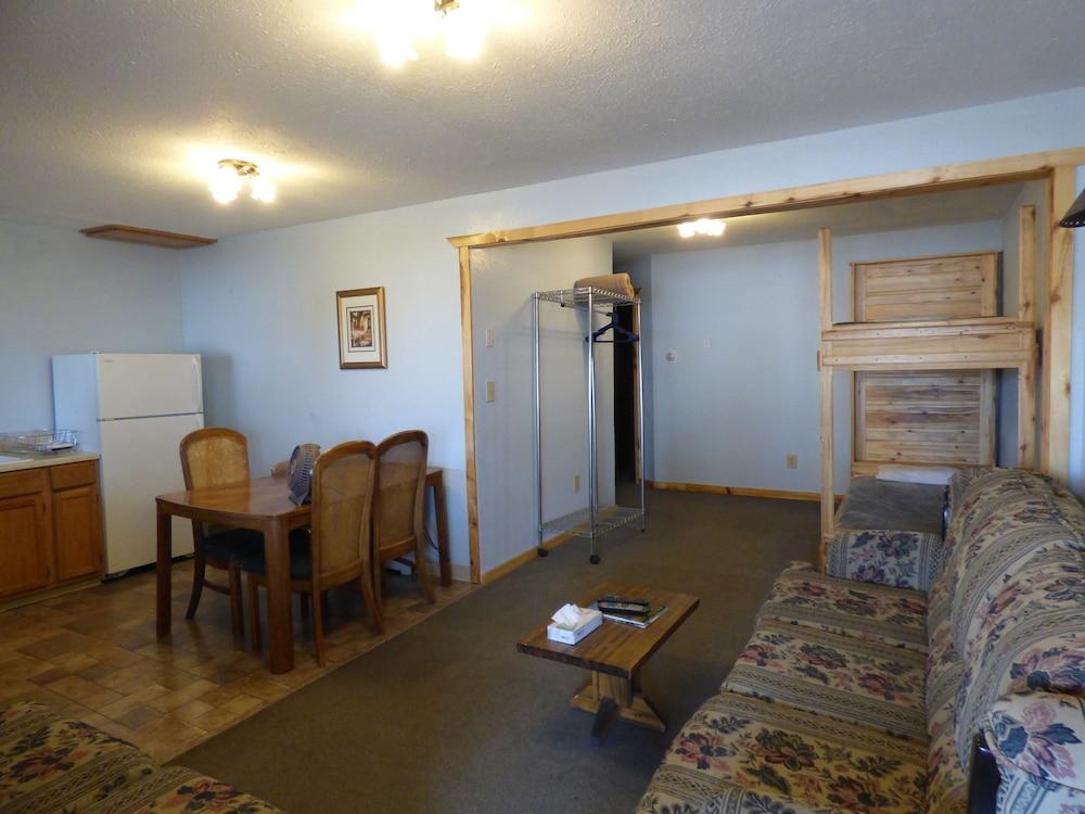 The Hitching Post Hotel and Farm Store photo 33