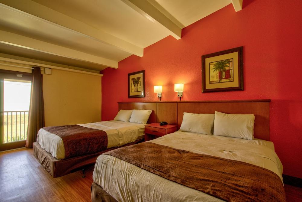 Clearwater Hotel photo 54