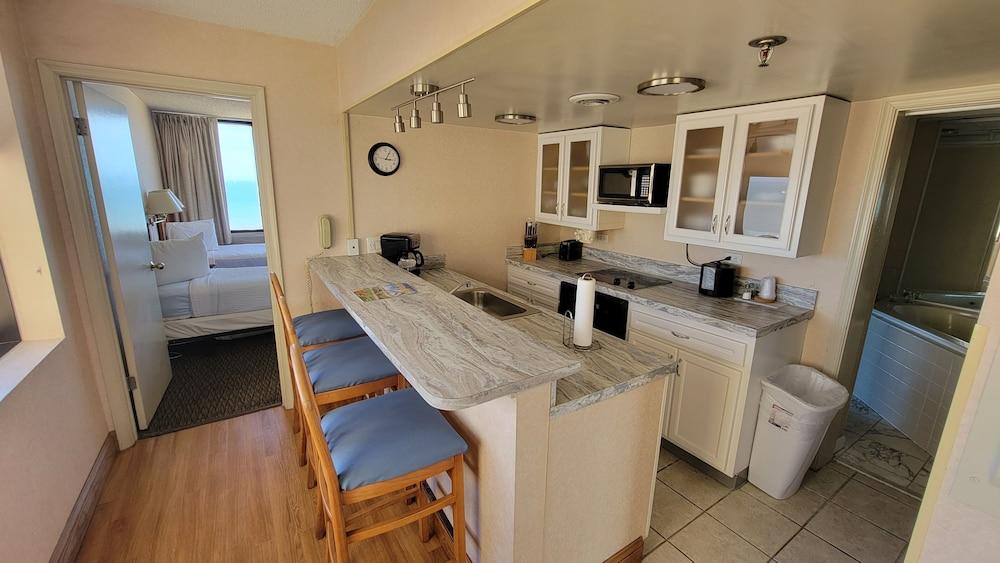 Four Sails Resort photo 11