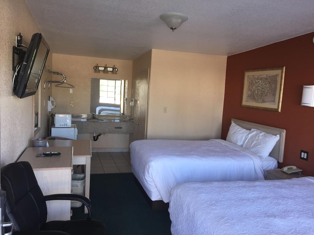 Desert Inn photo 48