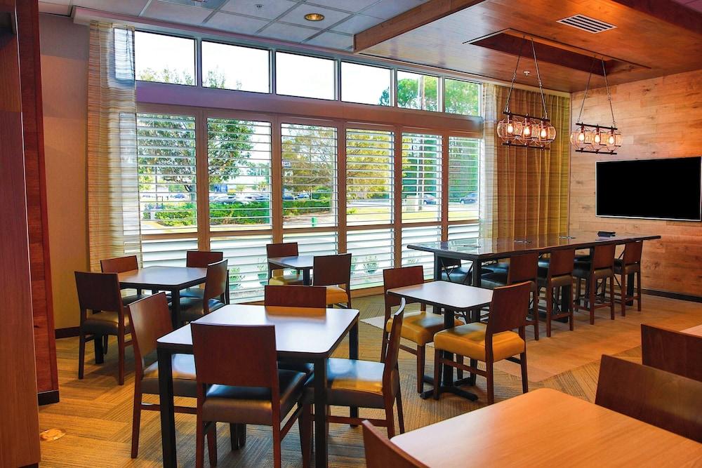 Fairfield Inn & Suites by Marriott Savannah Midtown photo 32