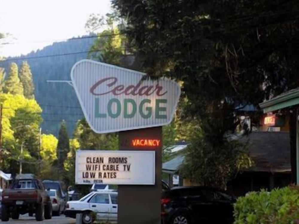 Cedar Lodge Motel — hotel in Dunsmuir