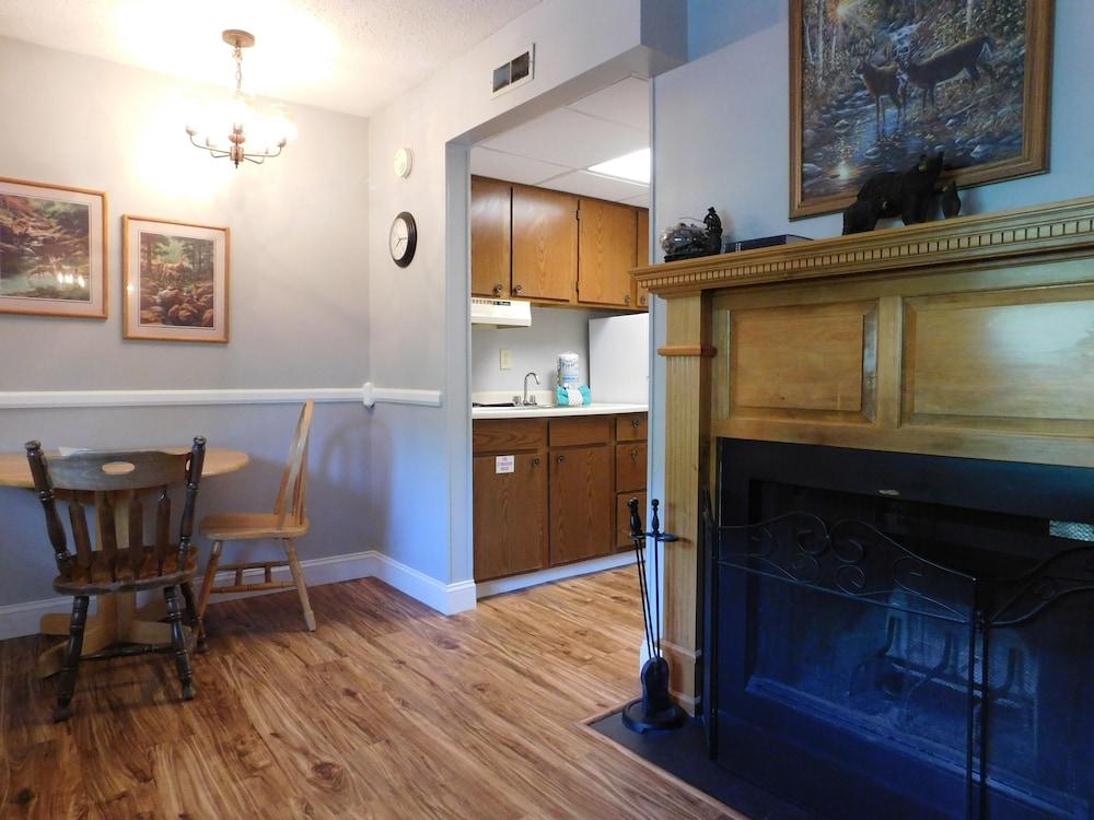 Oak Square Rentals photo 71