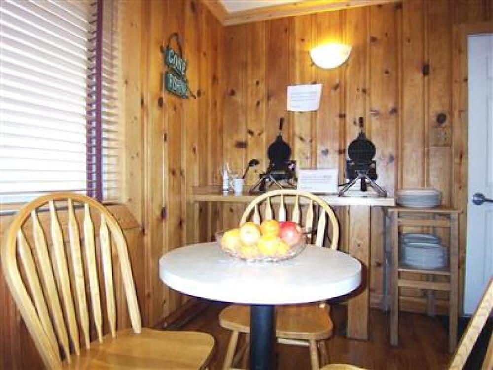 Eagle Fire Lodge & Cabins photo 40